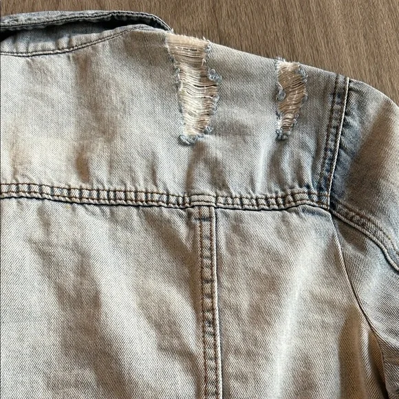 Kut from the Kloth Light Blue Distressed Jean Jacket - Picture 14 of 16